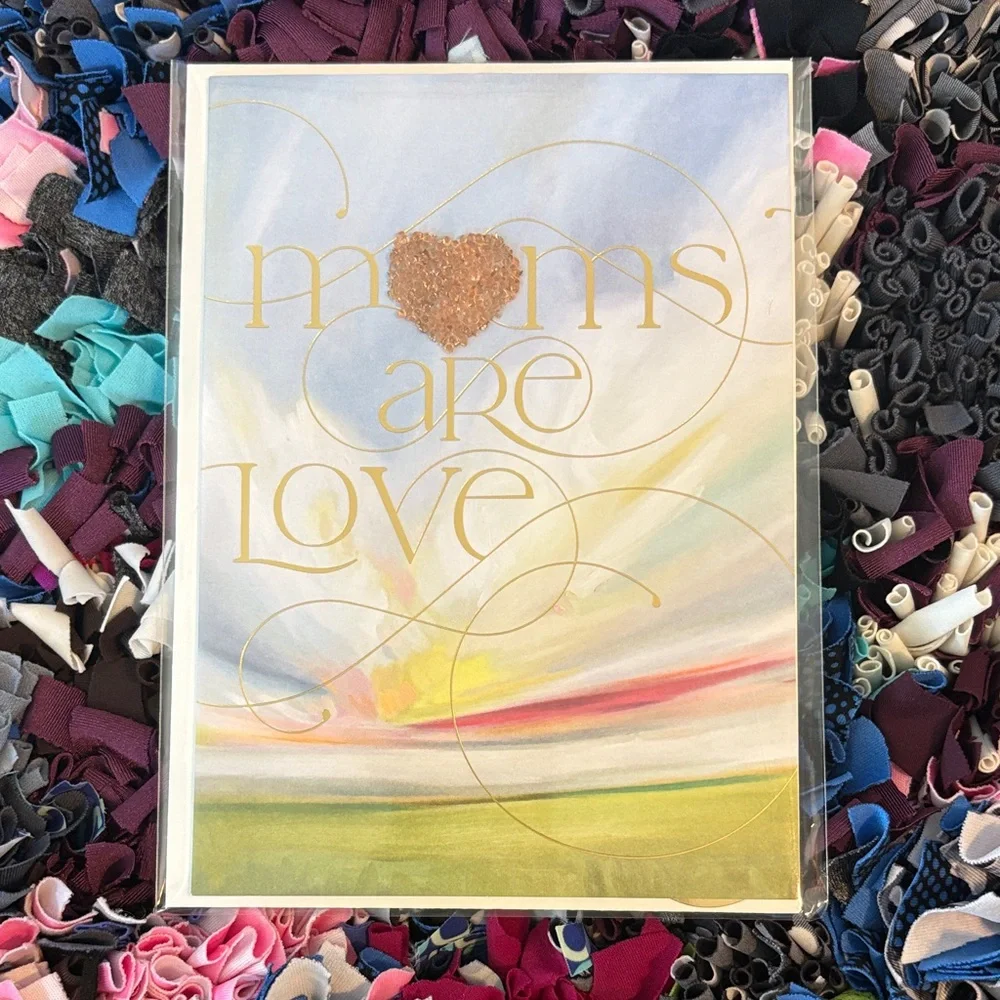 🆕Papyrus “Mom’s Are Love” Mother’s Day Greeting Card